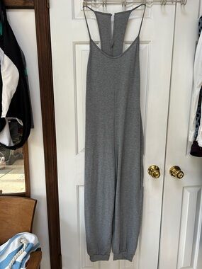XL Casual Gray Jumpsuit Romper w/ cuffed ankles, supersoft. Spaghetti straps.EUC